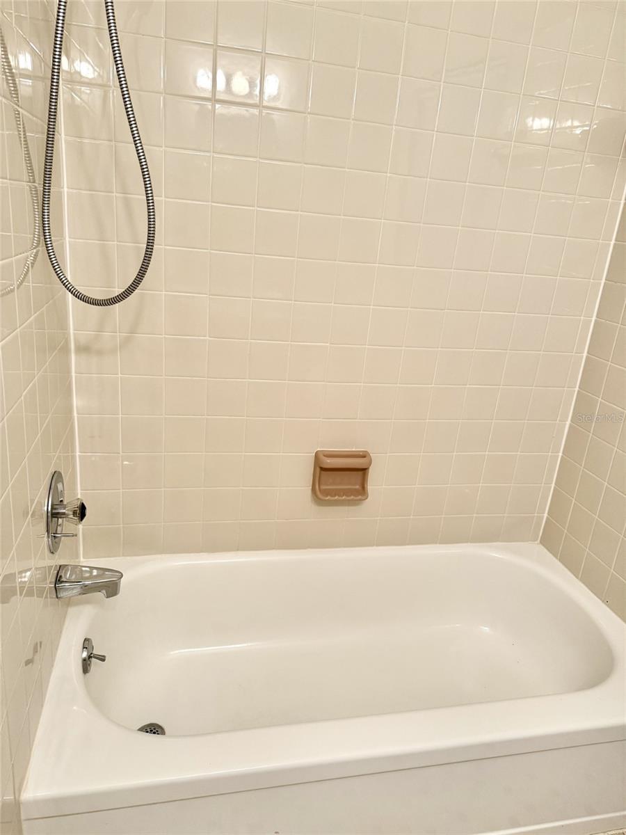 AZALEA PARK - Residential