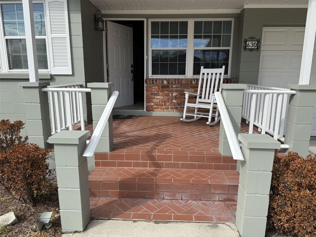 Photo of 630 N Forsyth Road, Orlando, FL 32807 (MLS # O6383452)