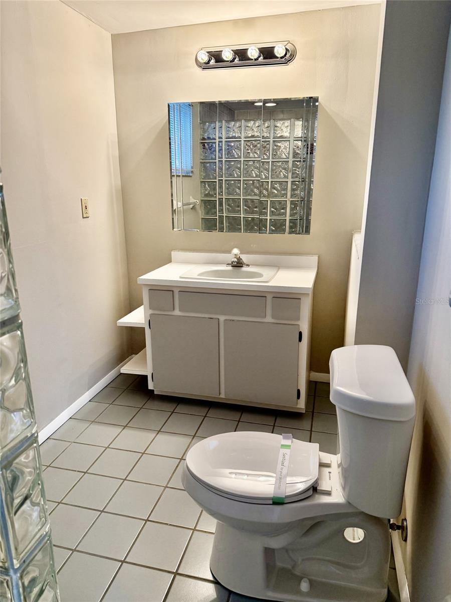 AZALEA PARK - Residential