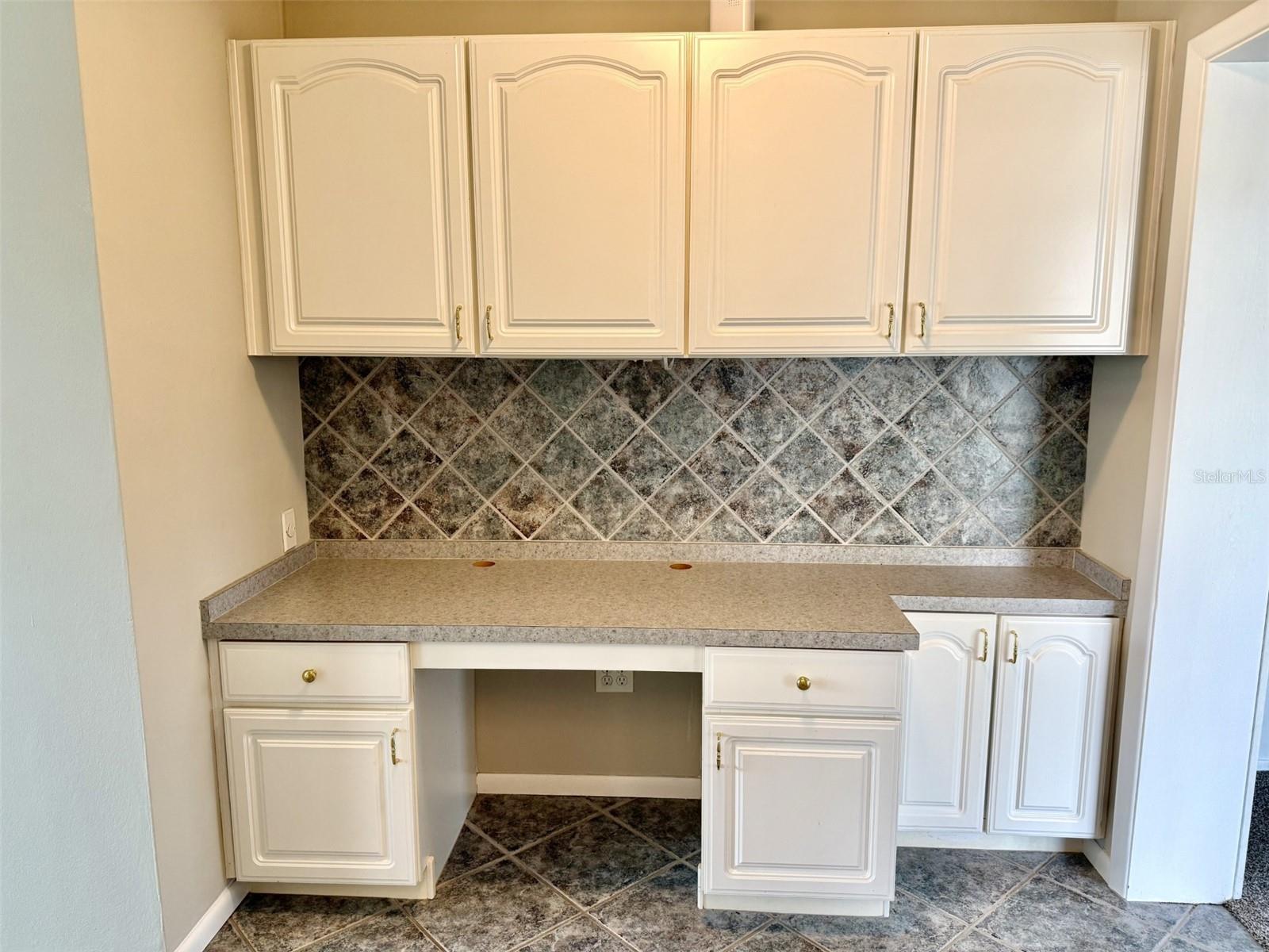 AZALEA PARK - Residential