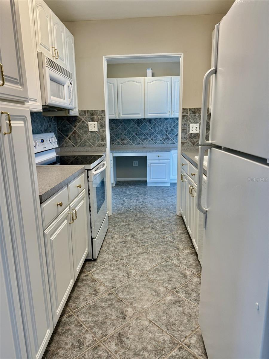 AZALEA PARK - Residential