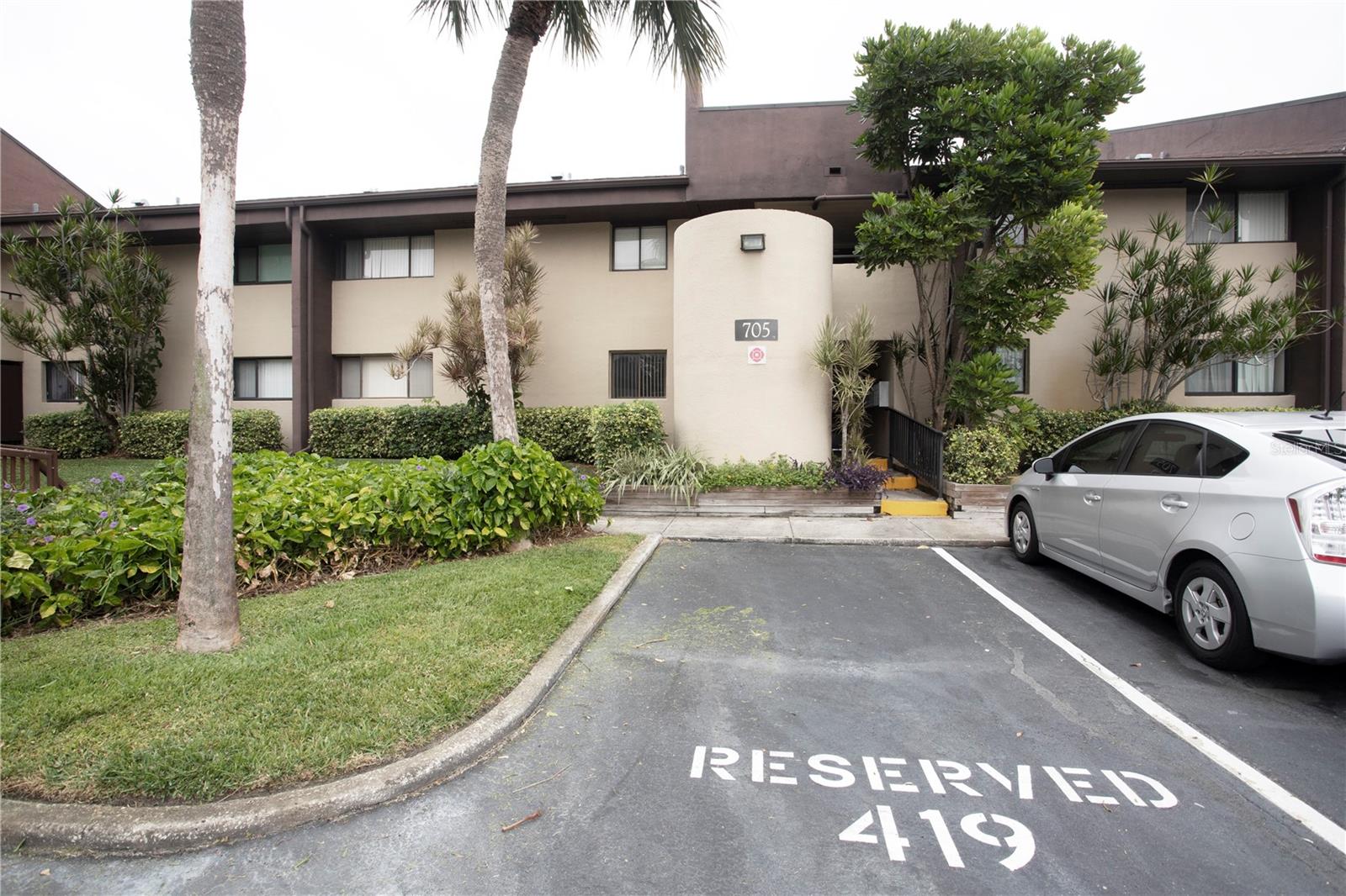 VILLAGE LAKE CONDO - Residential