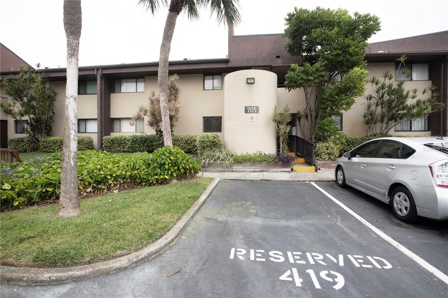 Open floor plan perfect for entertaining family and guests. Enjoy your days at the pool and come back to relax and cookout on your covered patio. Exterior closet allows for additional patio storage! One of the larger units in Village Lake Condos, this l,180sq ft unit ... has 3 large bedrooms, 2 bathrooms and includes washer/dryer in the unit. Plenty of storage space throughout and even has a walk in closet in master bedroom. You won't be far from the fun in down town St. Petersburg ... this truly is in a great location! Please call your Agent today to schedule your private showing!