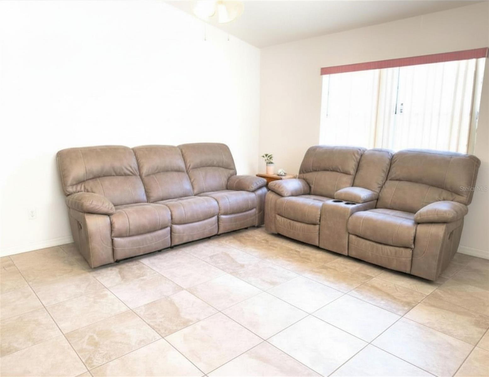 WINTER PARK OAKS - Residential