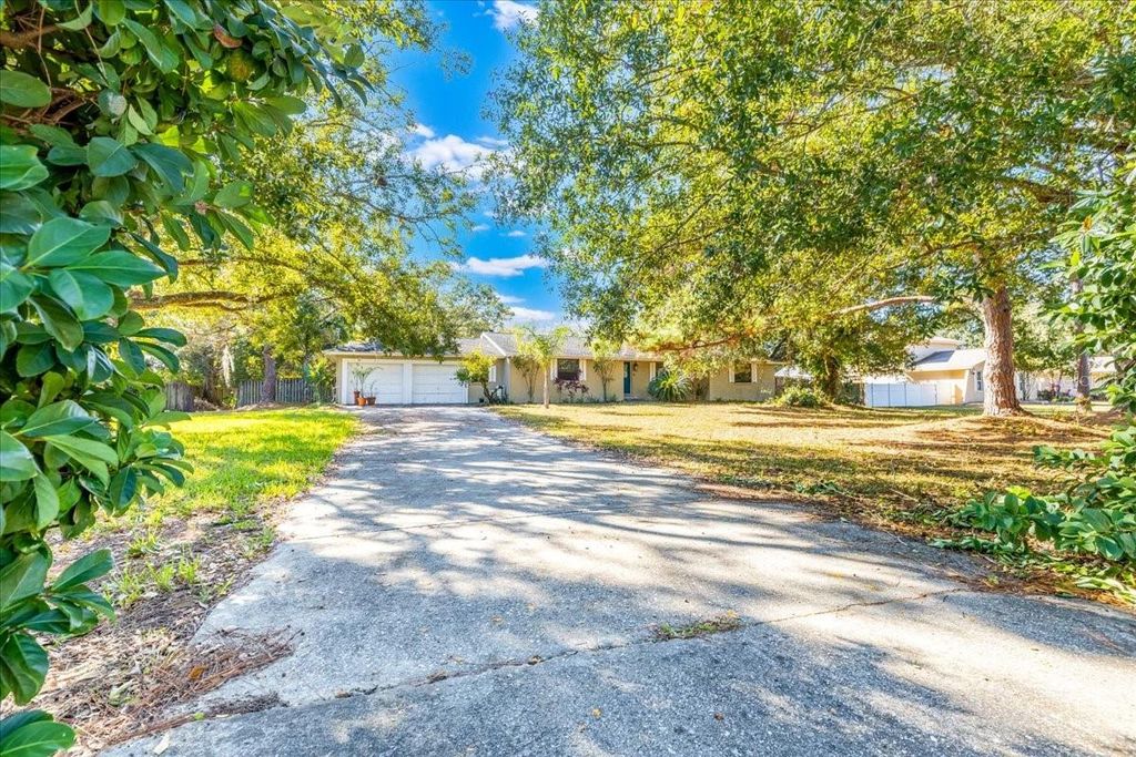 Photo of 12508 Palomino Court, Tampa, FL 33626 (MLS # TB8447941)