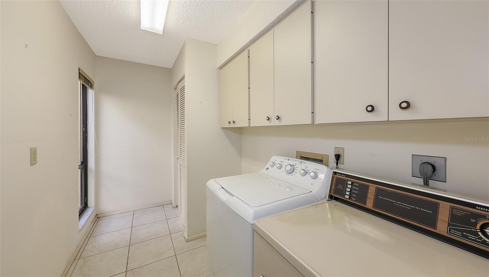 GLEN OAKS MANOR HOMES PH 2 - Residential