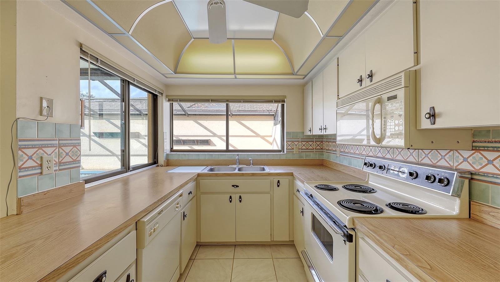 GLEN OAKS MANOR HOMES PH 2 - Residential