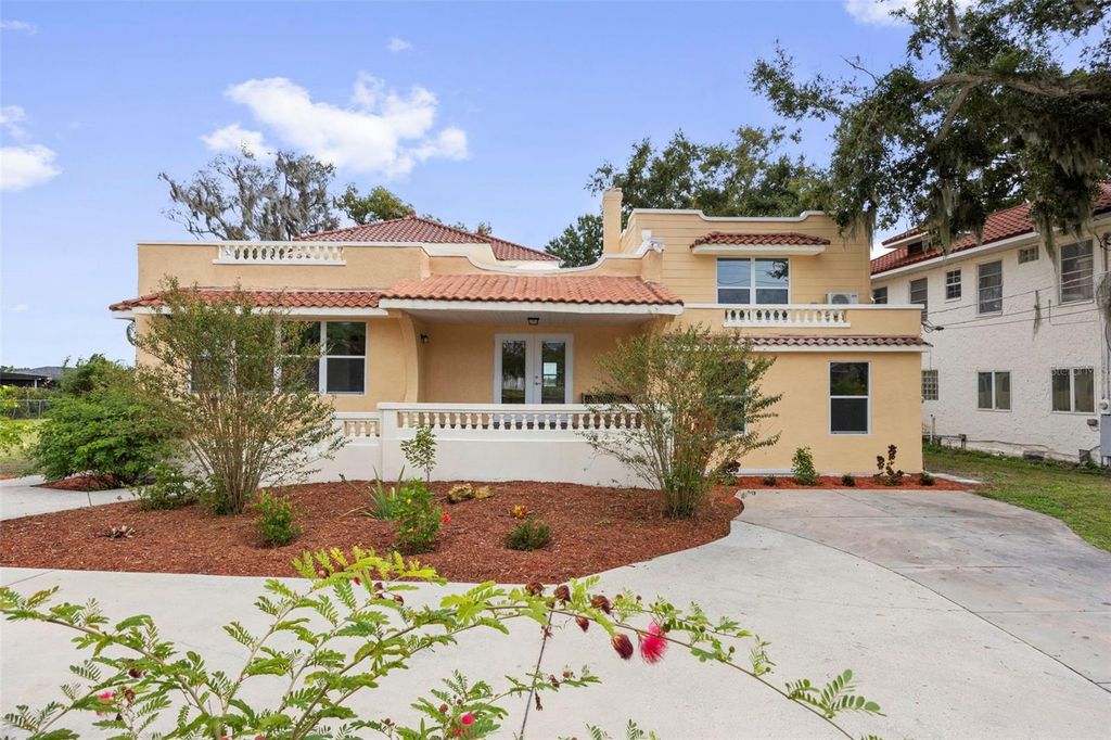 Photo of 1600 N Lake Shipp Drive SW, Winter Haven, FL 33880 (MLS # TB8438899)