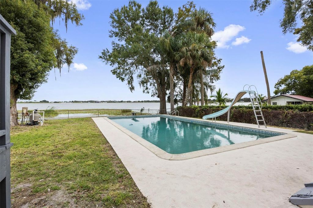 Photo of 1600 N Lake Shipp Drive SW, Winter Haven, FL 33880 (MLS # TB8438899)