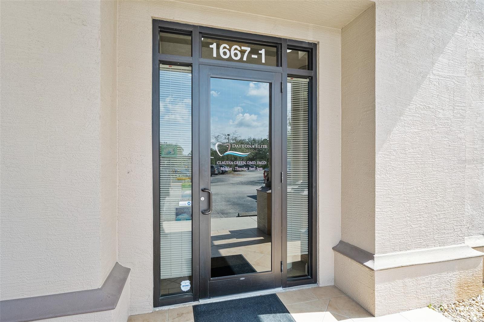 LAKESIDE PROFESSIONAL CENTER - Commercial Sale