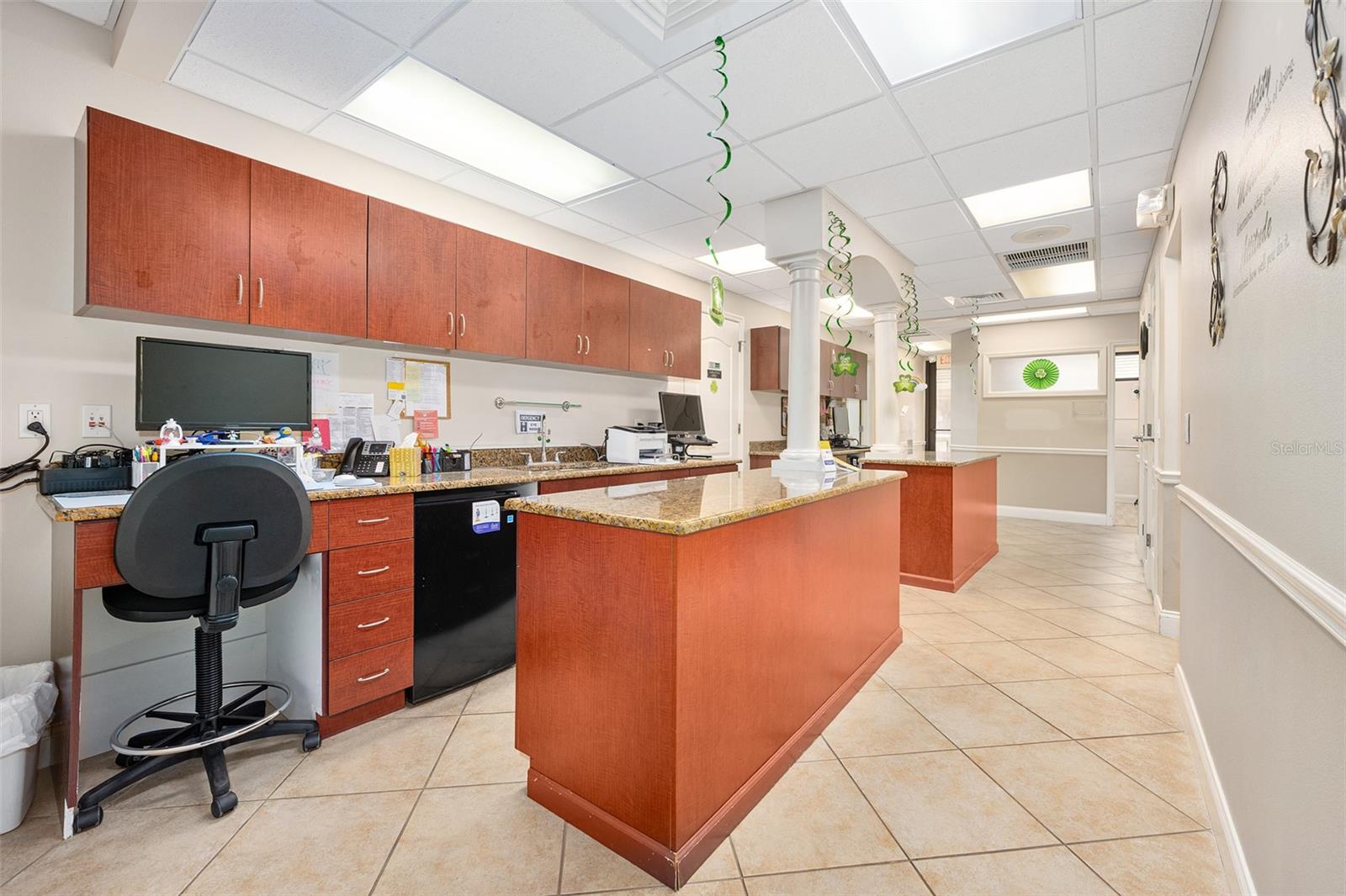 LAKESIDE PROFESSIONAL CENTER - Commercial Sale