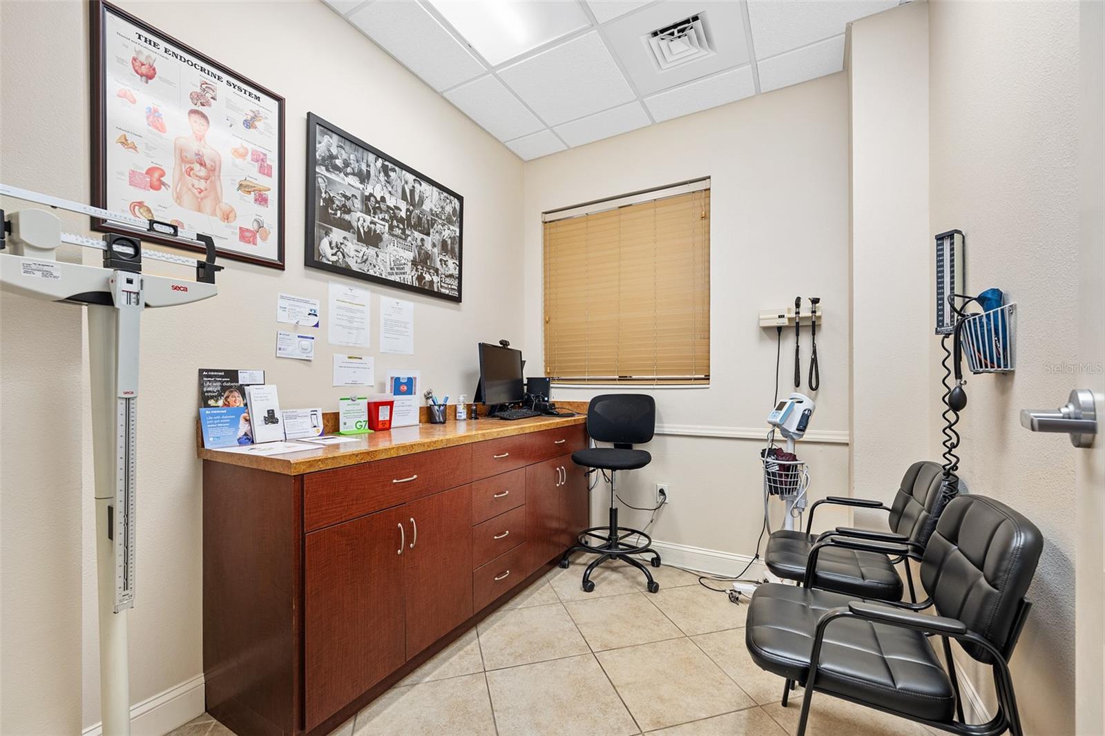 LAKESIDE PROFESSIONAL CENTER - Commercial Sale