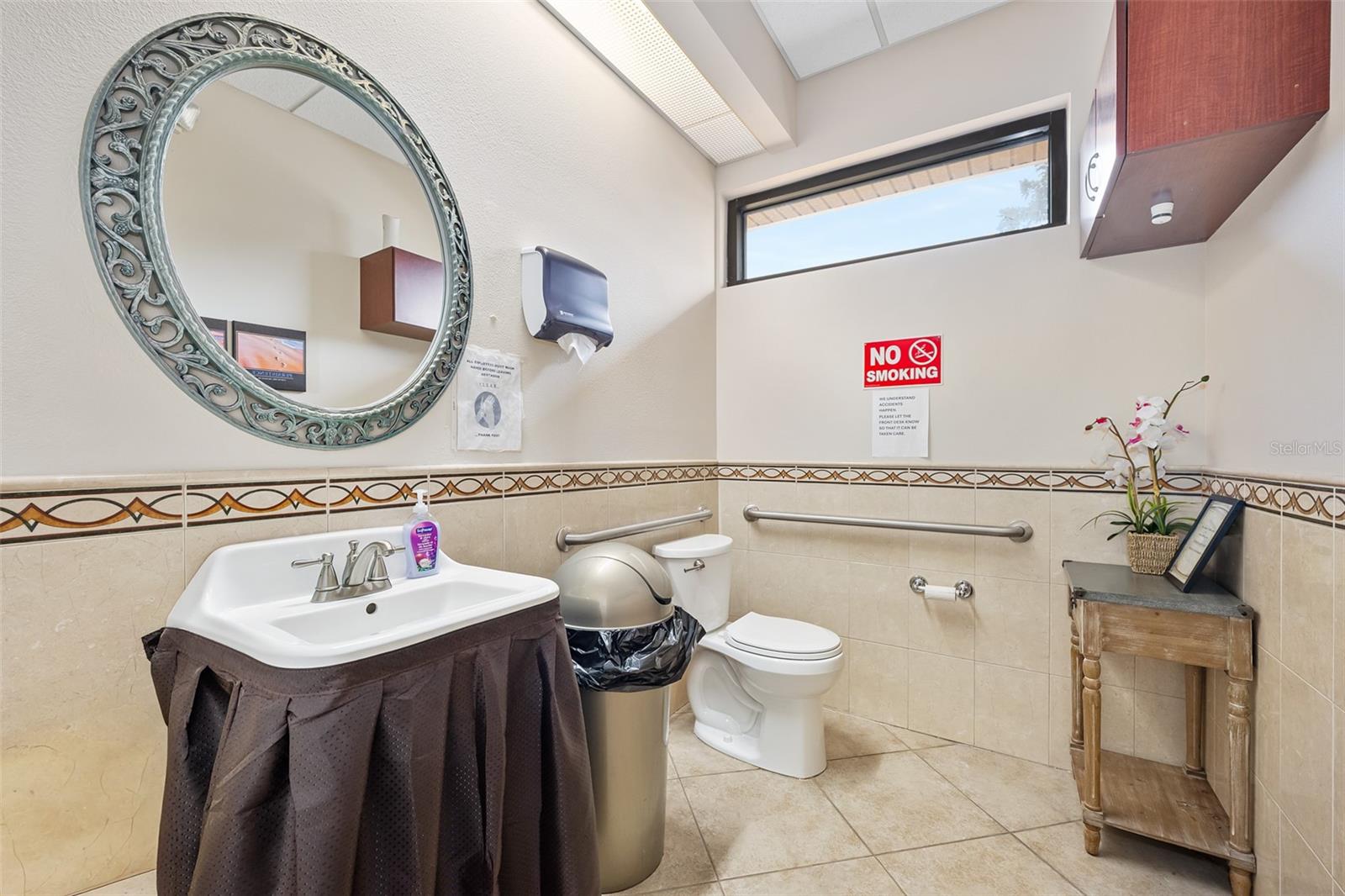 LAKESIDE PROFESSIONAL CENTER - Commercial Sale