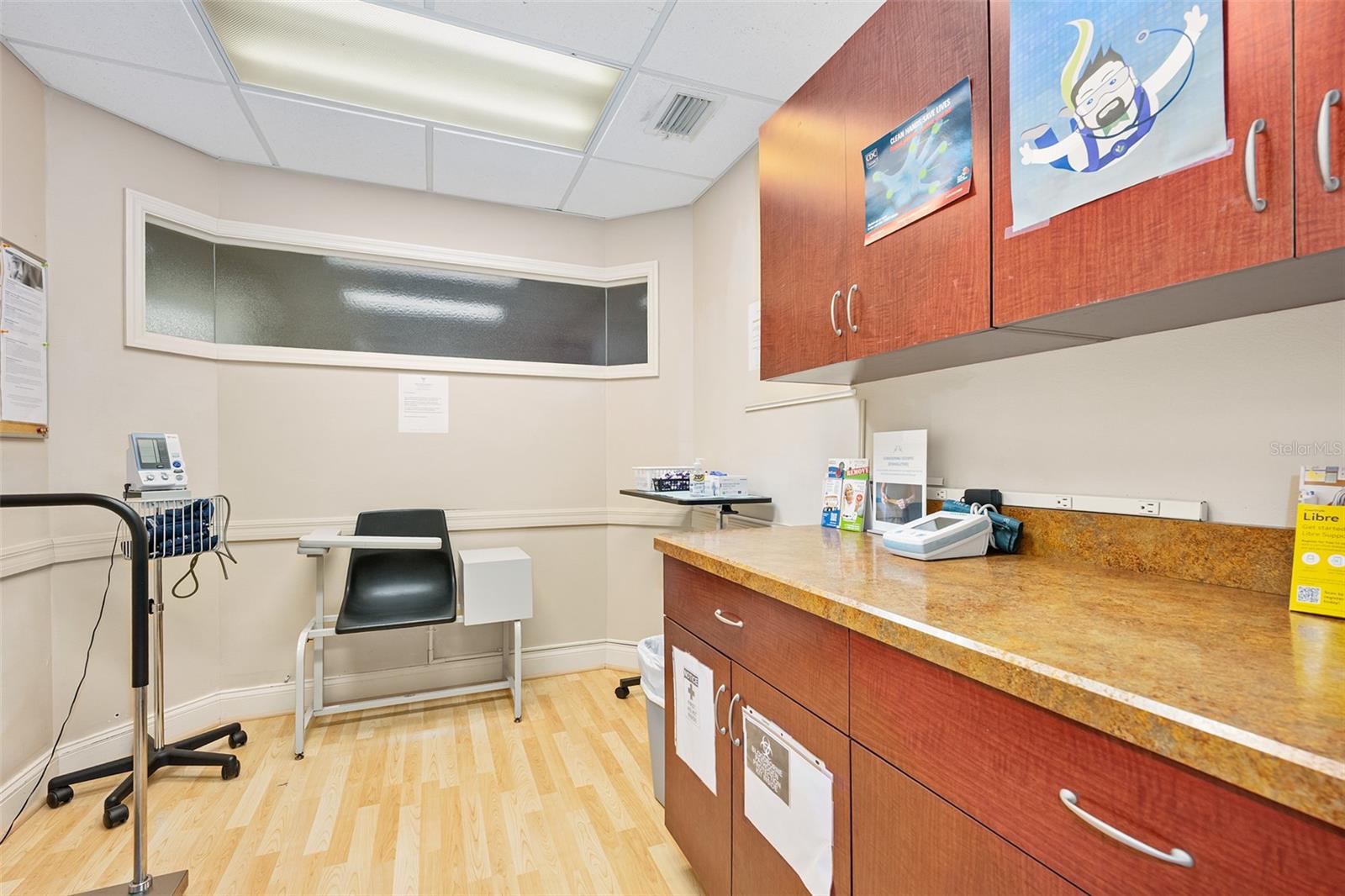 LAKESIDE PROFESSIONAL CENTER - Commercial Sale