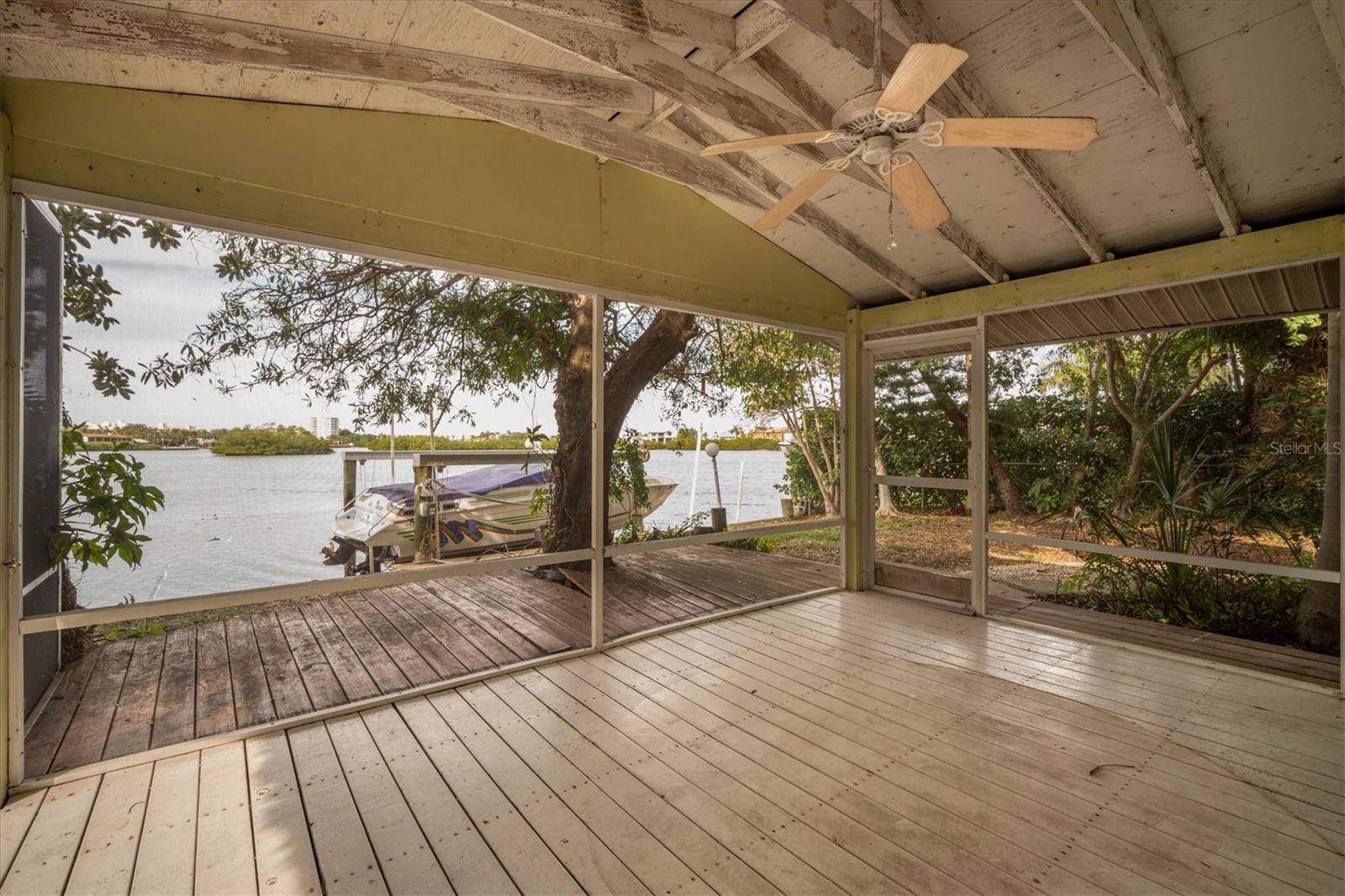PINE SHORES ESTATE 7TH SEC - Residential
