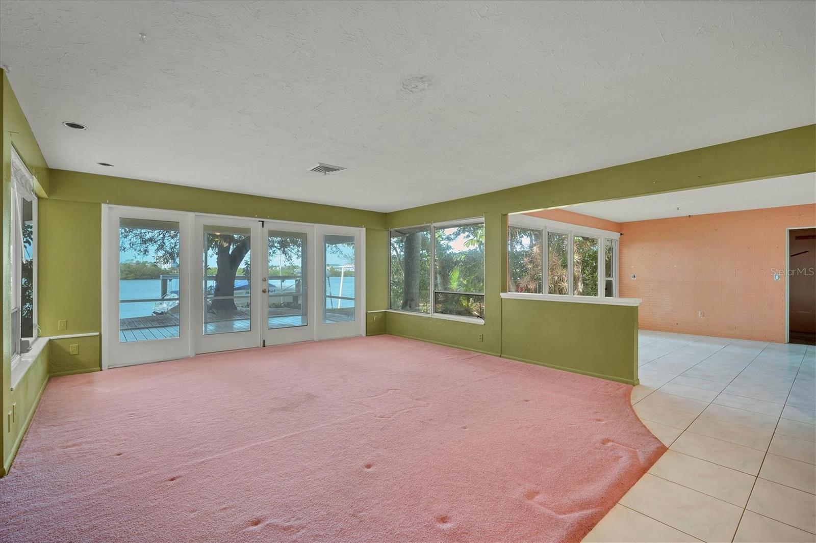 PINE SHORES ESTATE 7TH SEC - Residential