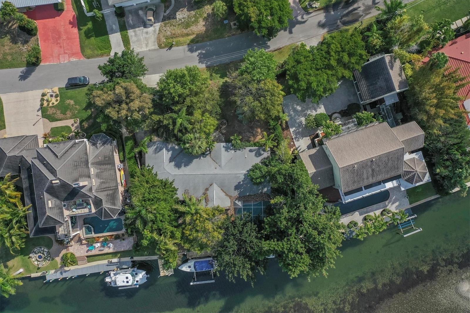 PINE SHORES ESTATE 7TH SEC - Residential
