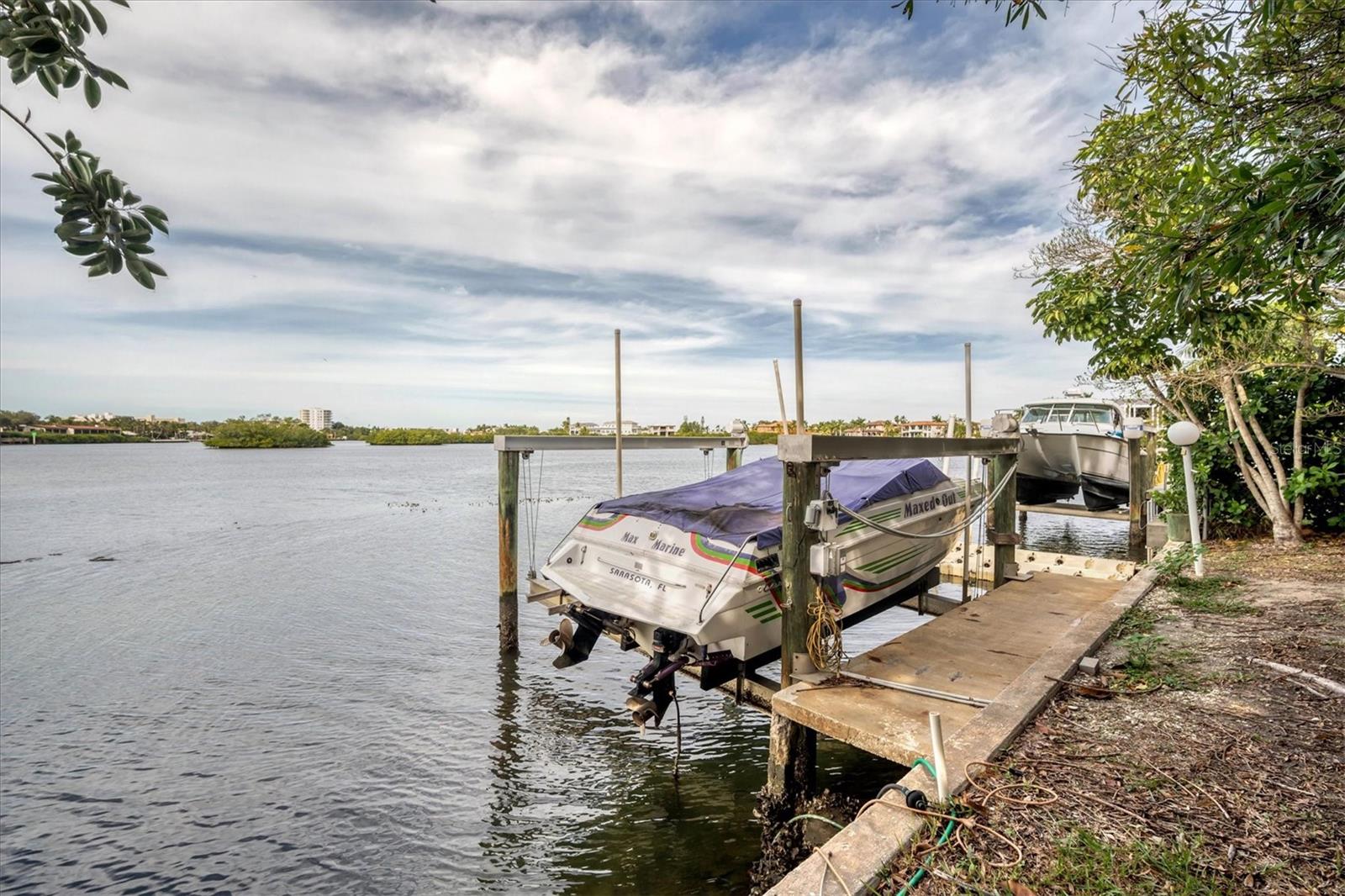 PINE SHORES ESTATE 7TH SEC - Residential