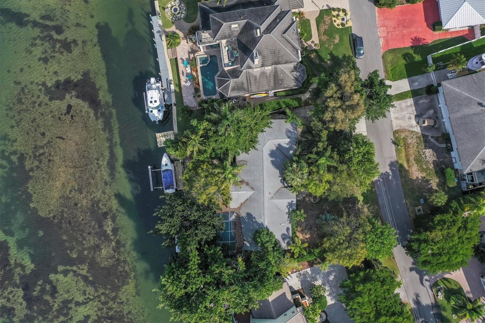 PINE SHORES ESTATE 7TH SEC - Residential