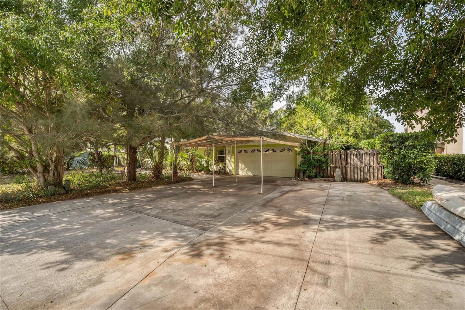 PINE SHORES ESTATE 7TH SEC - Residential