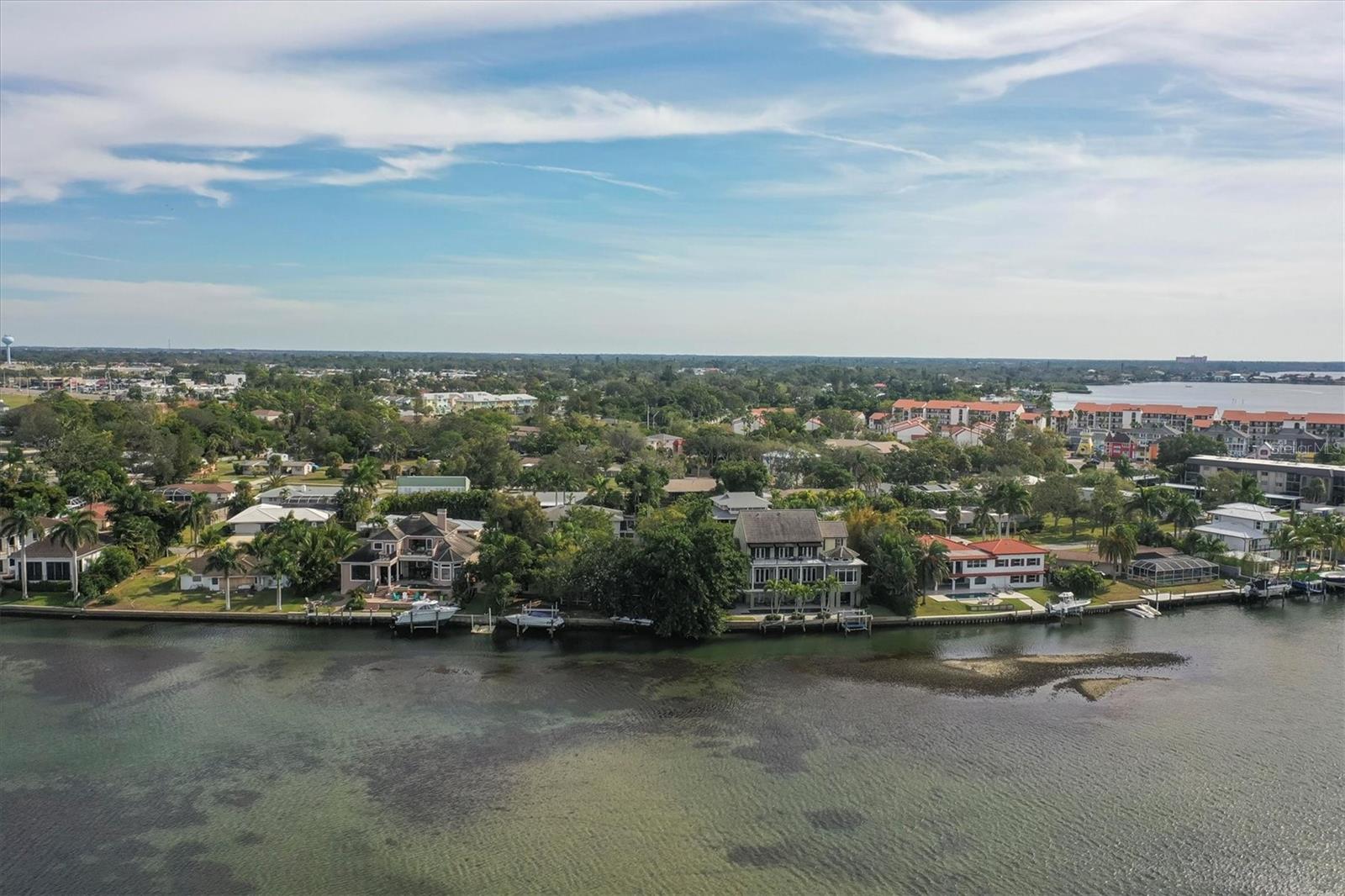 PINE SHORES ESTATE 7TH SEC - Residential