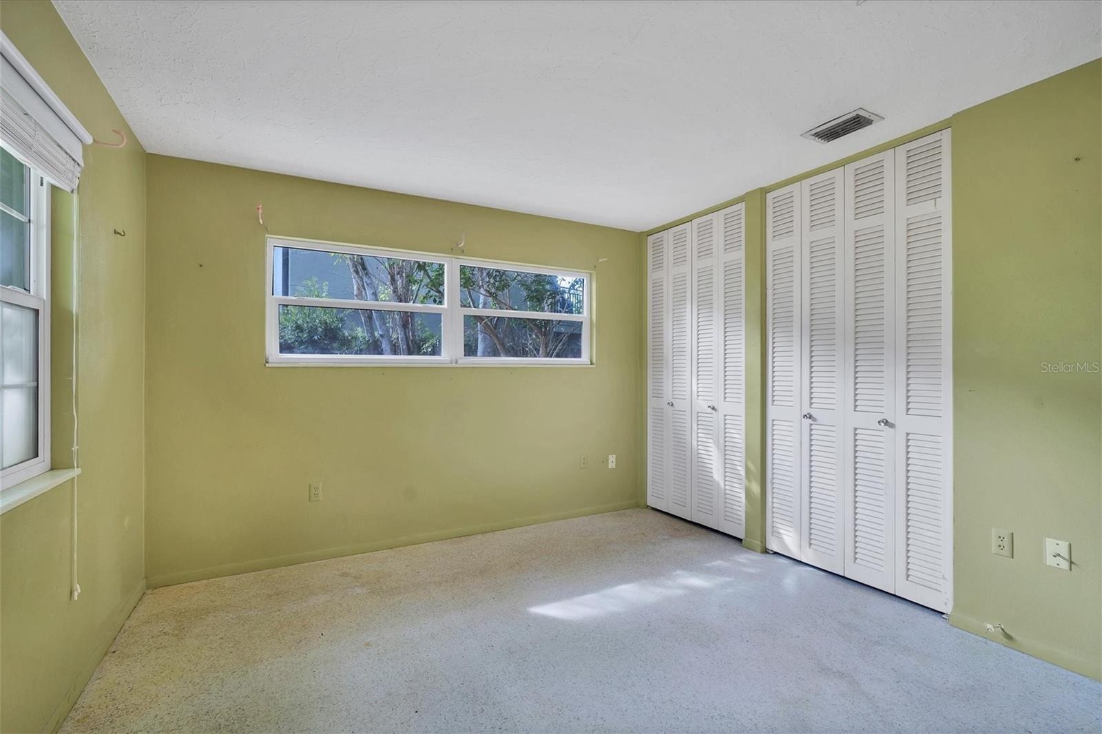 PINE SHORES ESTATE 7TH SEC - Residential