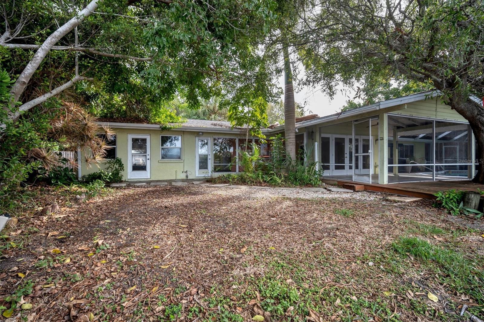 PINE SHORES ESTATE 7TH SEC - Residential