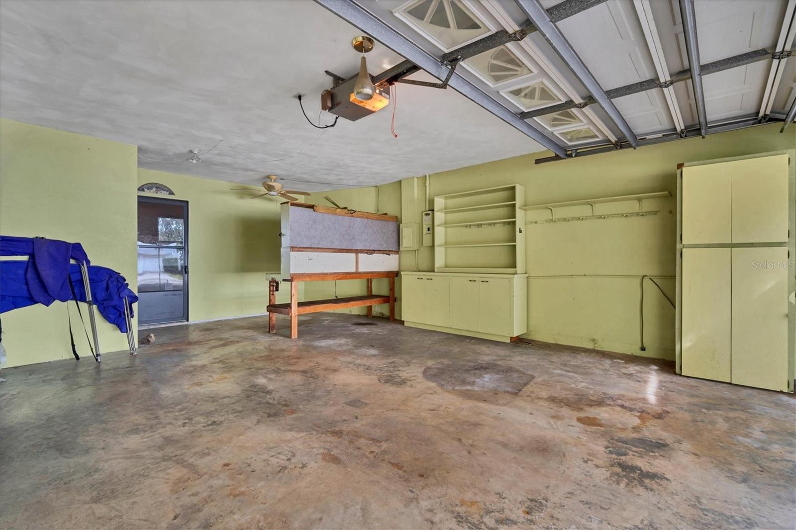 PINE SHORES ESTATE 7TH SEC - Residential