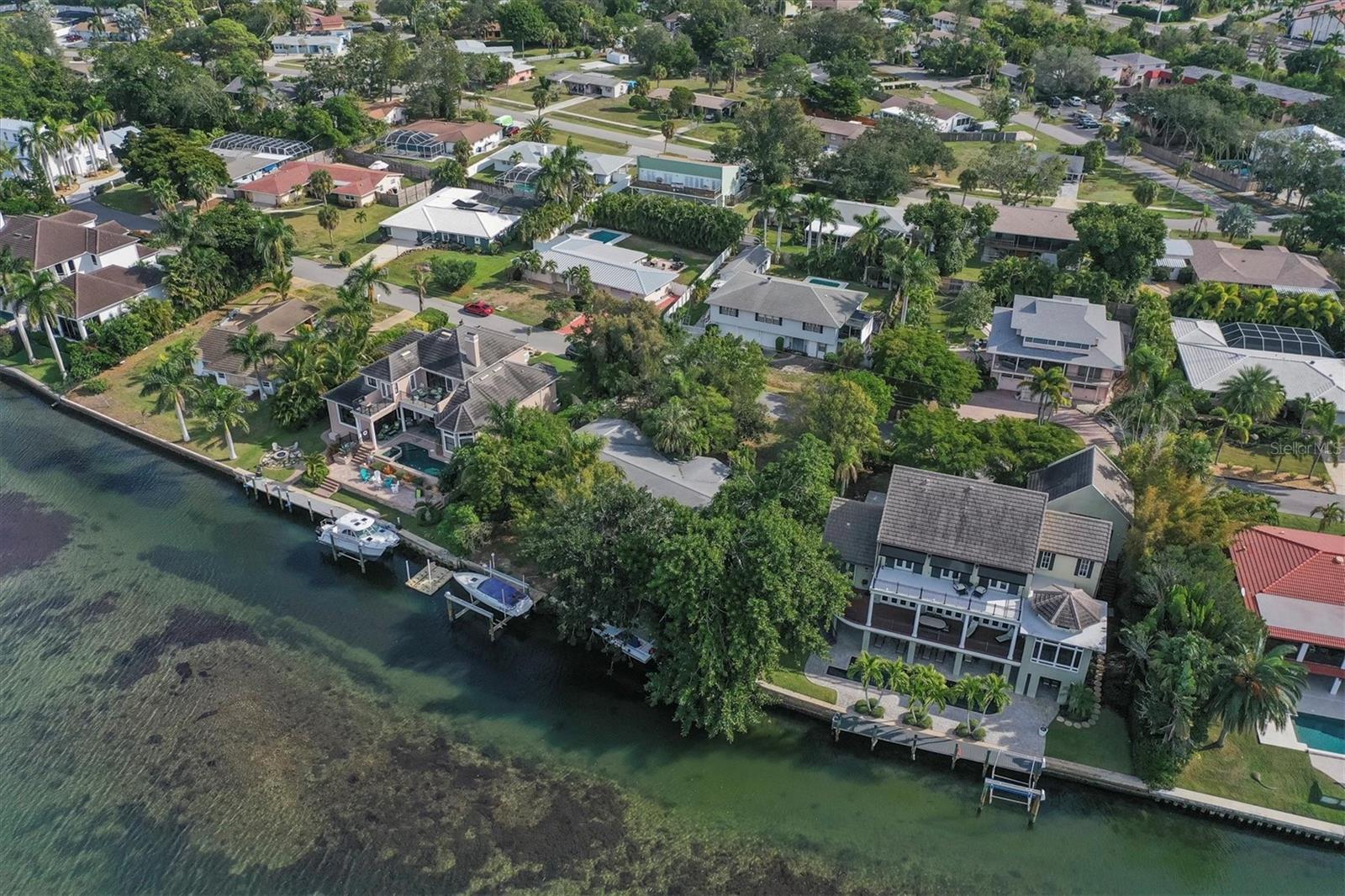 PINE SHORES ESTATE 7TH SEC - Residential