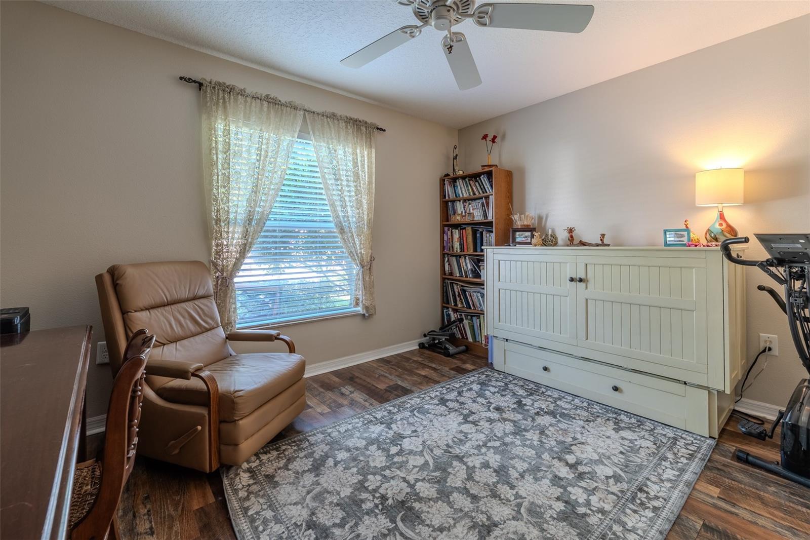 SUMMERGLEN - Residential