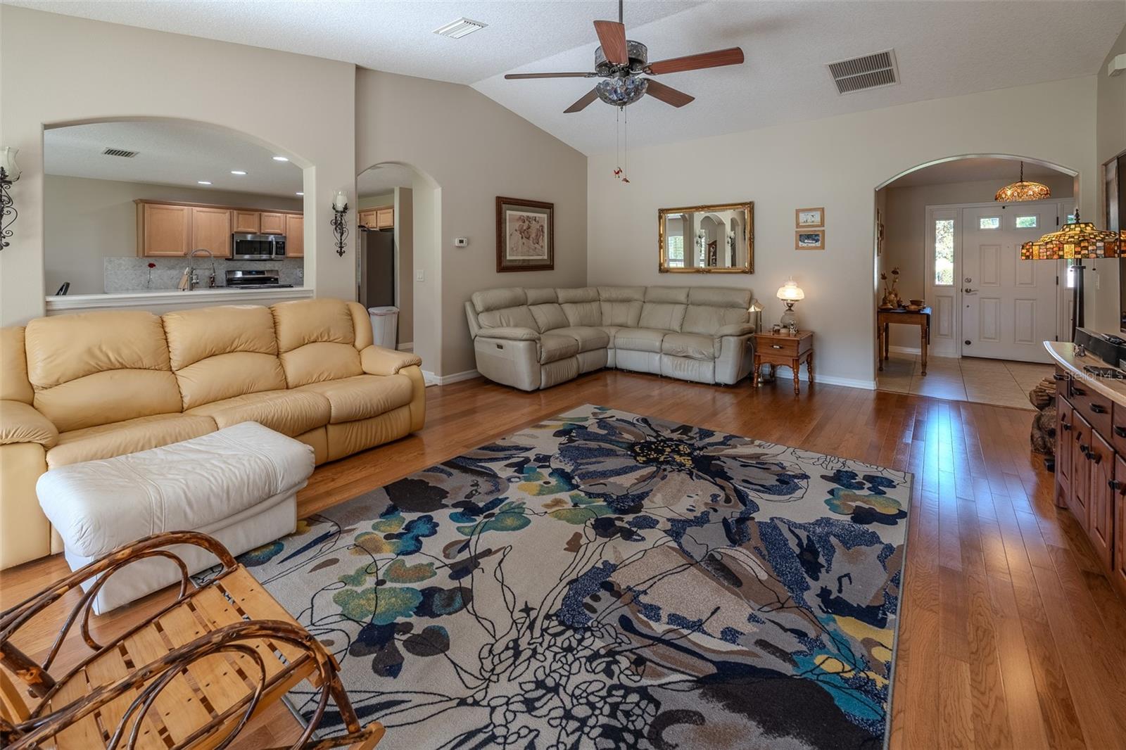 SUMMERGLEN - Residential