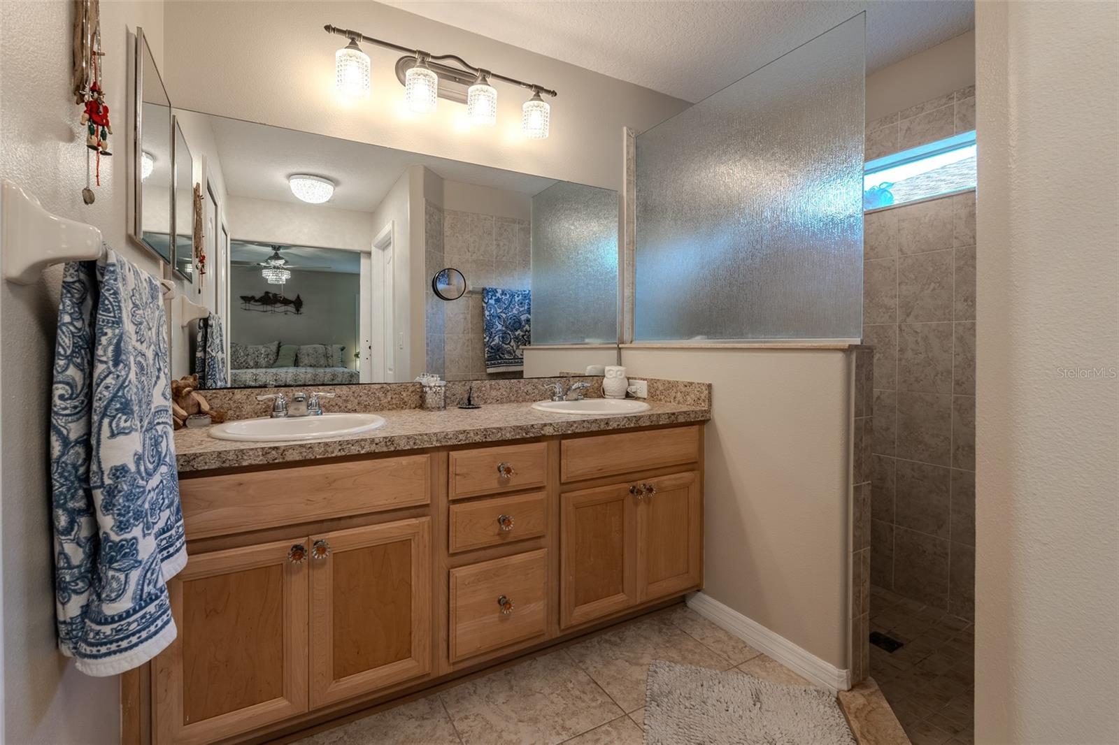 SUMMERGLEN - Residential