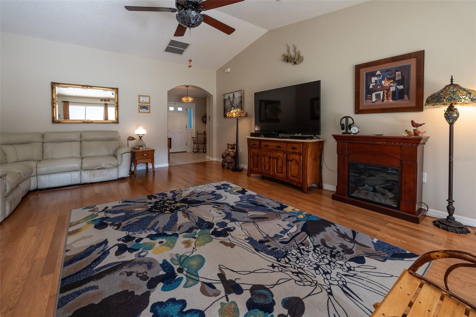 SUMMERGLEN - Residential
