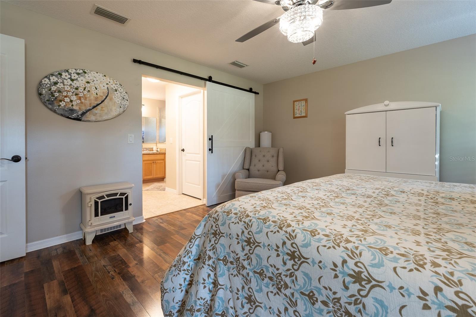 SUMMERGLEN - Residential
