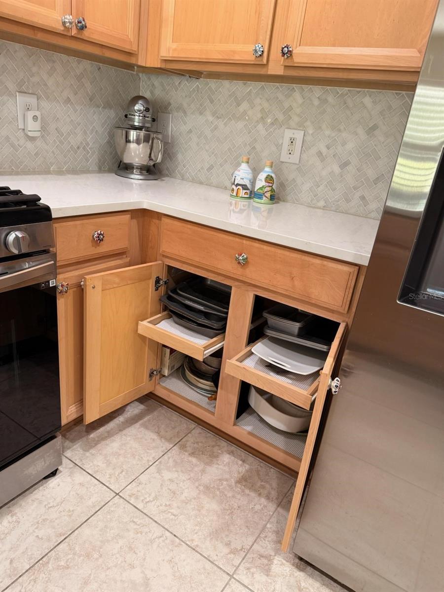 SUMMERGLEN - Residential