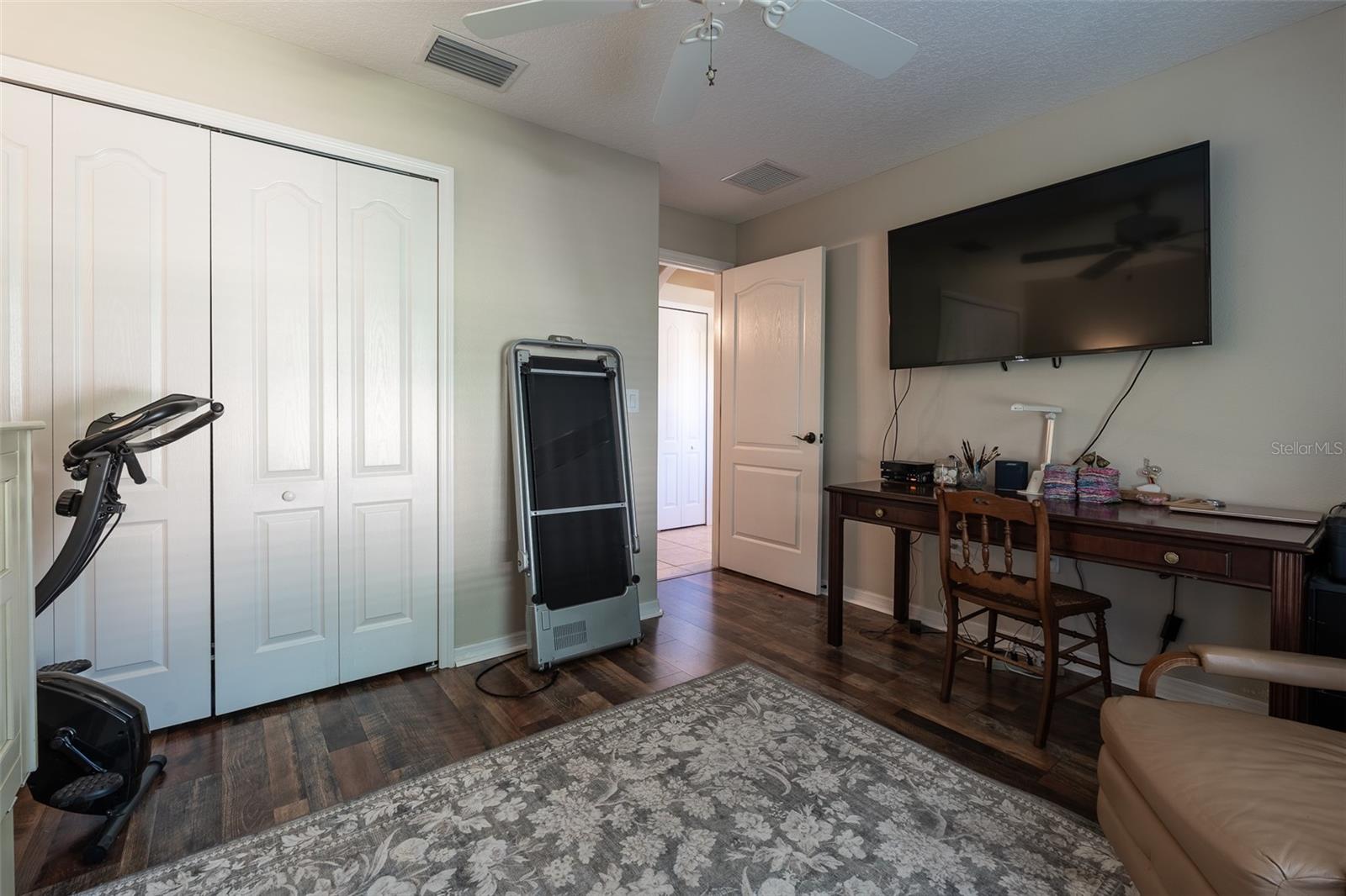 SUMMERGLEN - Residential