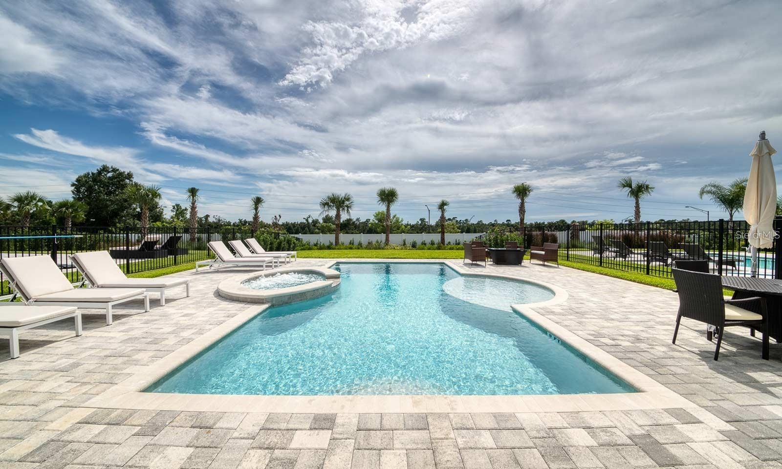 7682 FAIRFAX DRIVE
