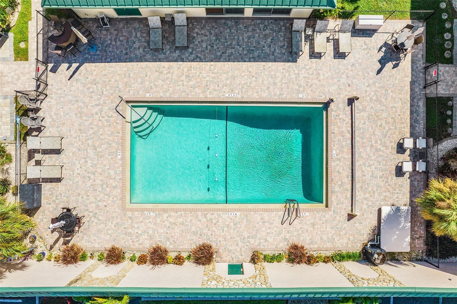 MARK 01 CONDO - Residential