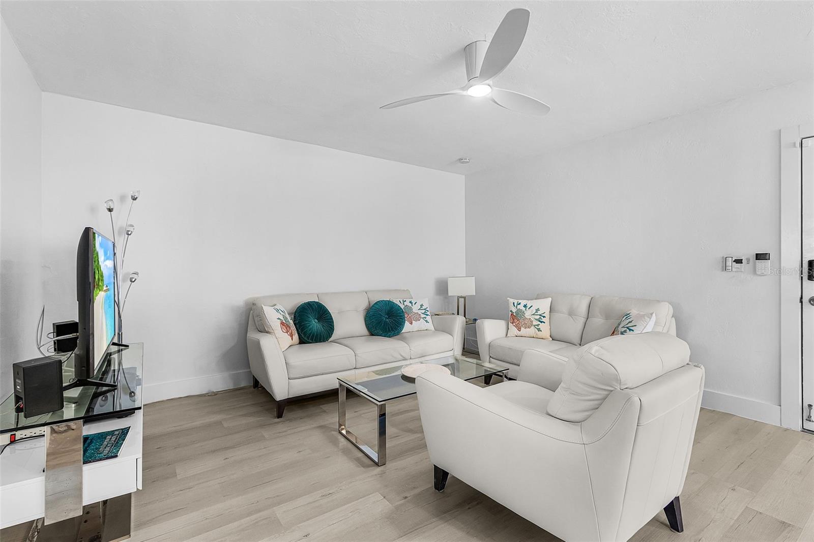 MARK 01 CONDO - Residential