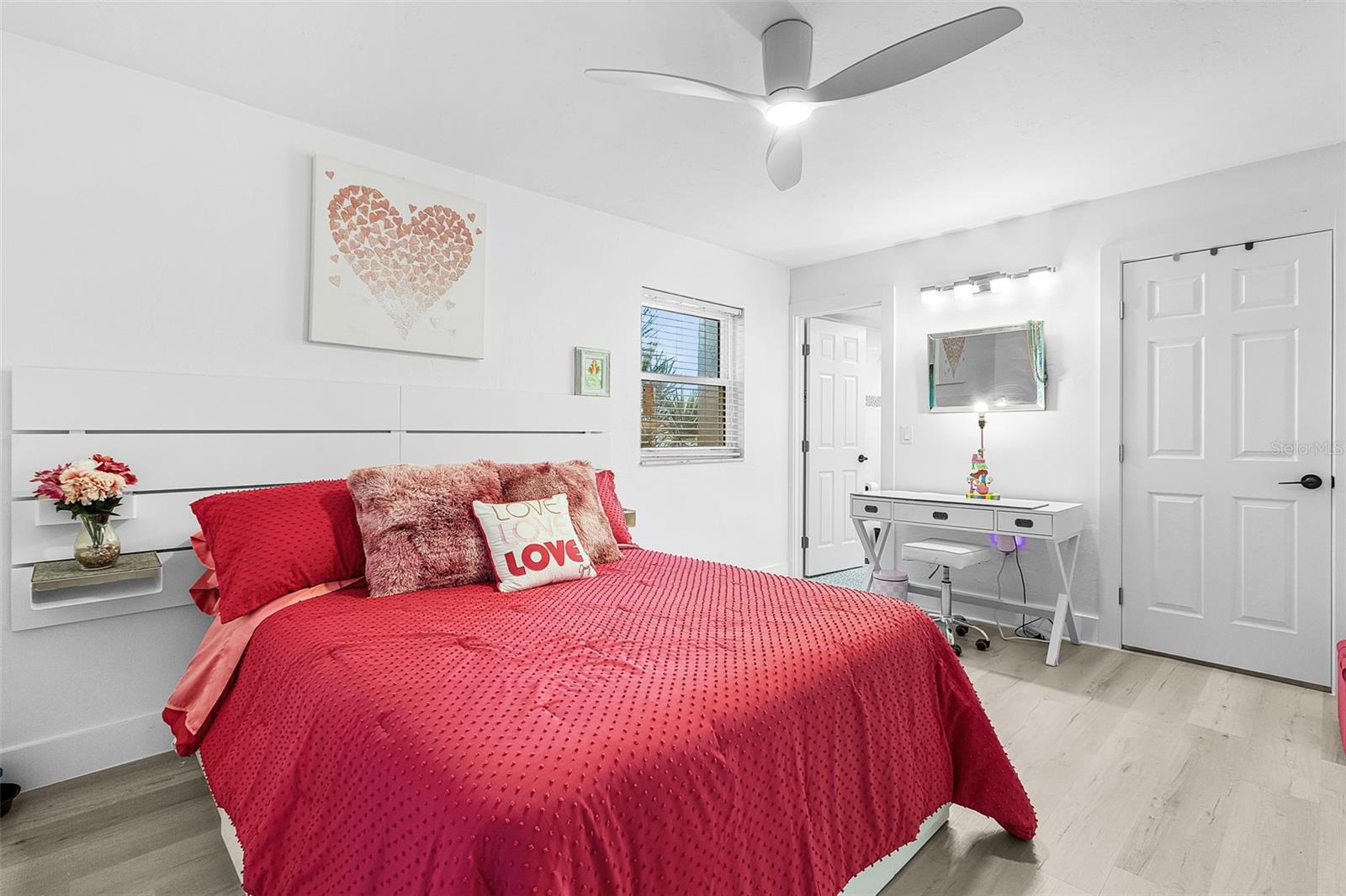 MARK 01 CONDO - Residential