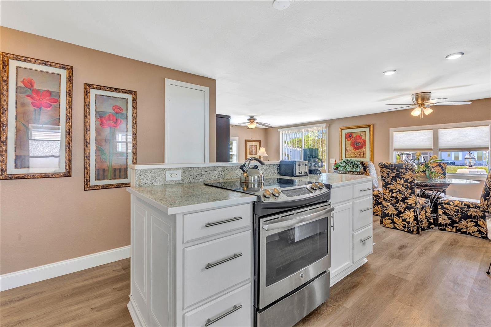 MAPLE LEAF ESTATES - Residential