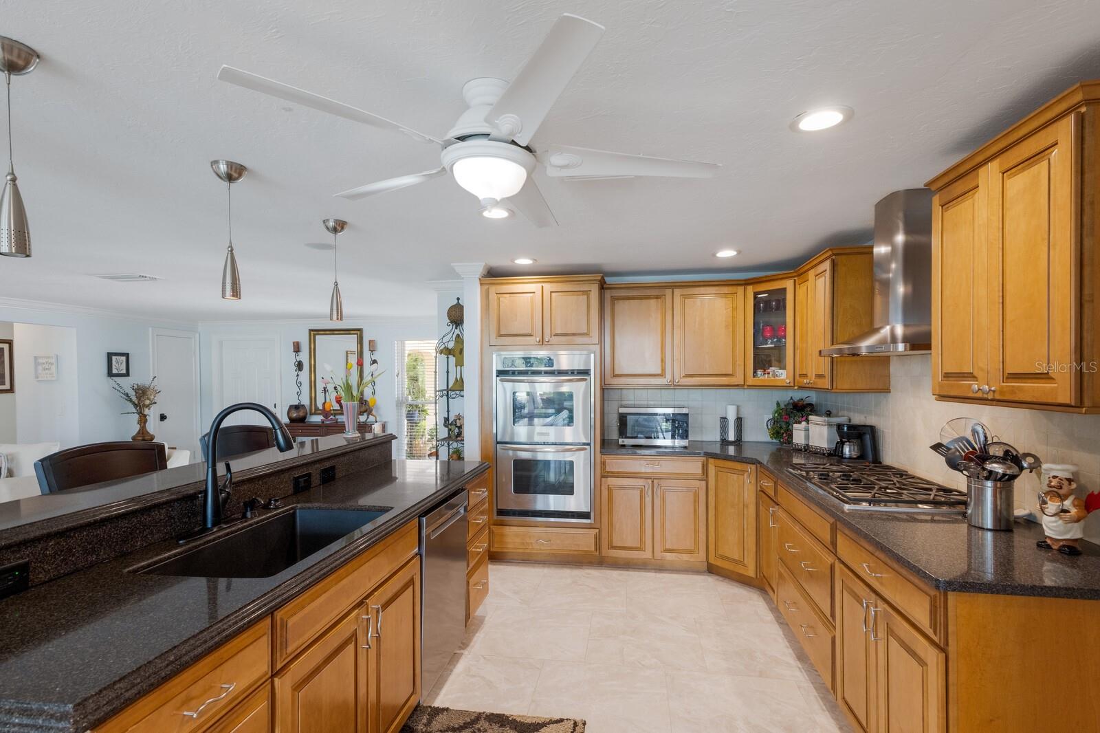 KEY ROYALE 11TH ADD - Residential