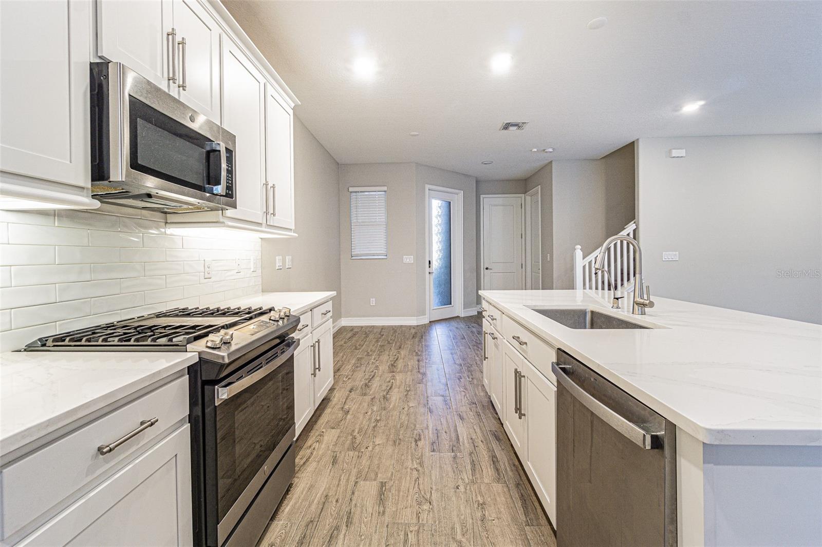 ESTANCIA - Residential