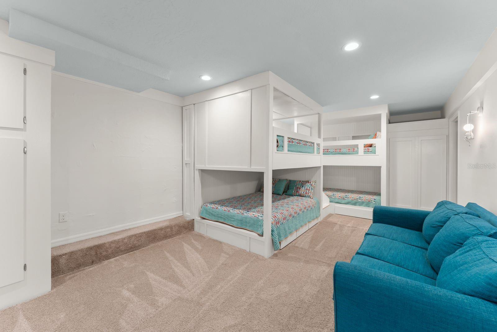 RAINBOW RIDGE - Residential