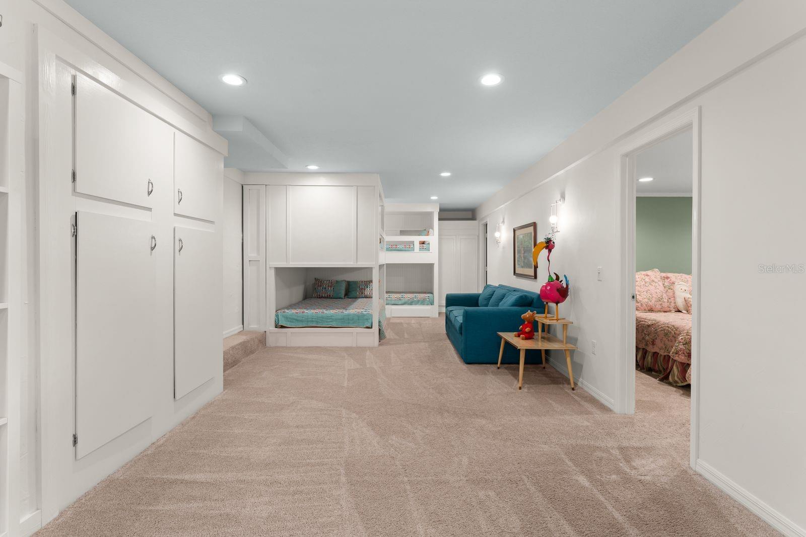 RAINBOW RIDGE - Residential