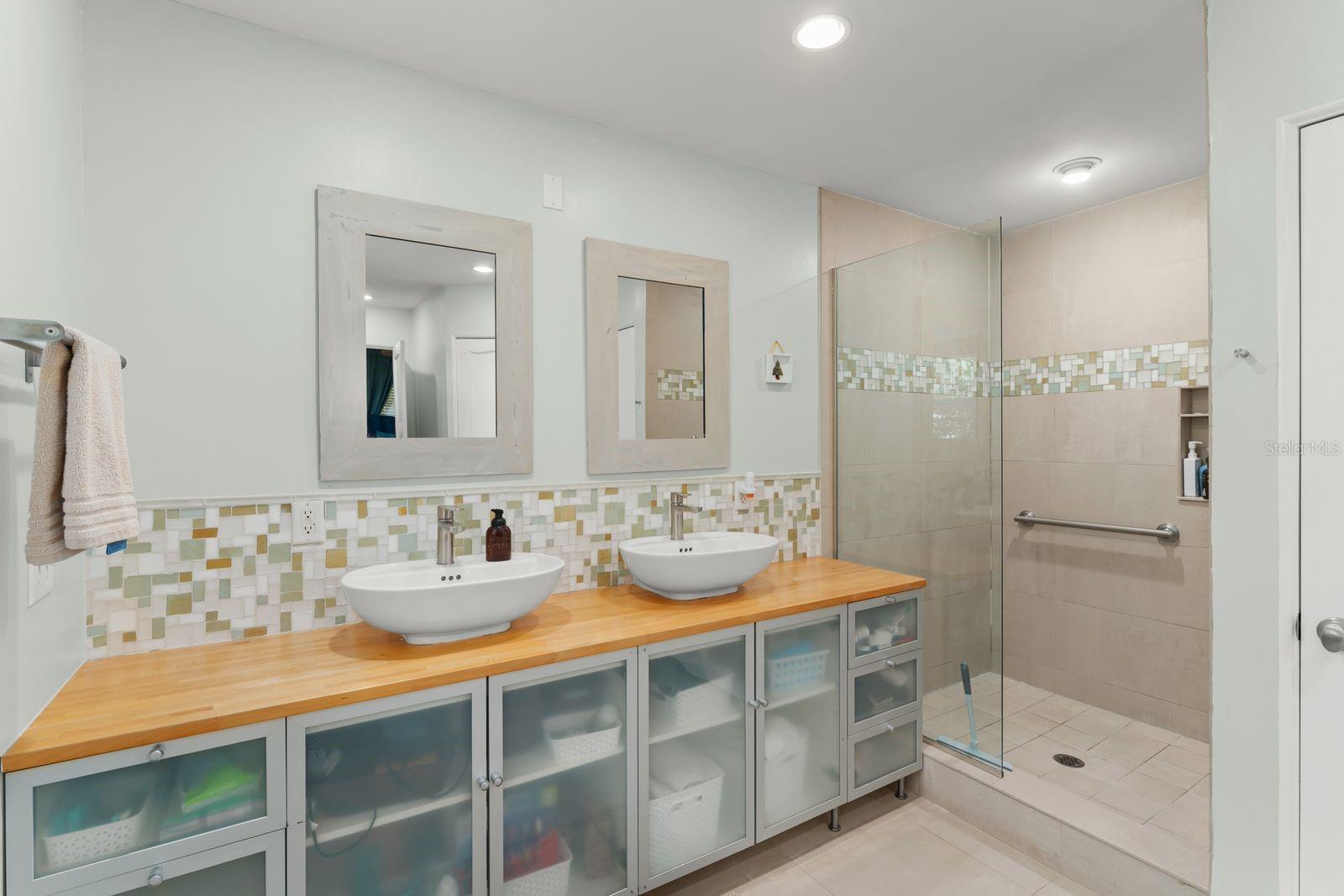 RAINBOW RIDGE - Residential