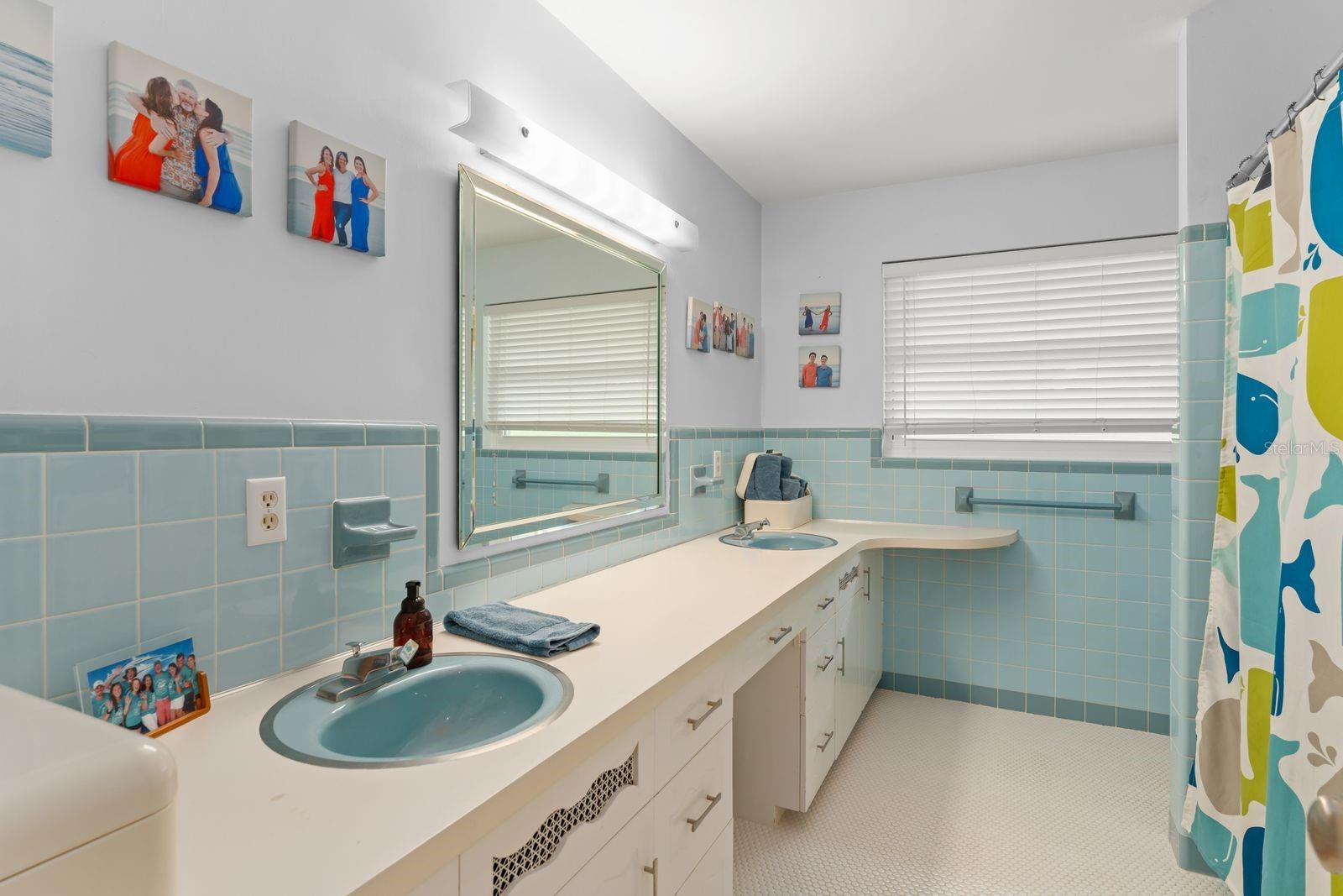 RAINBOW RIDGE - Residential