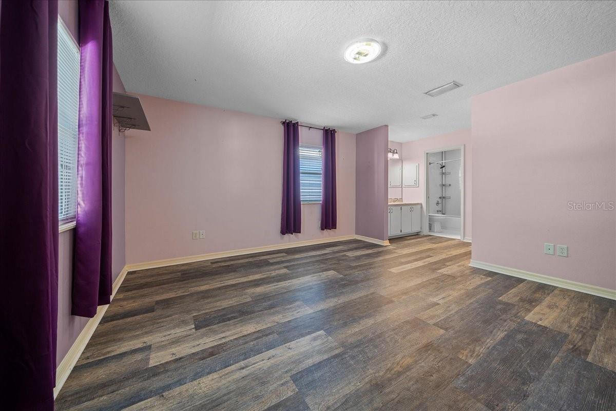 EDGEWATER SHORES UNREC - Residential