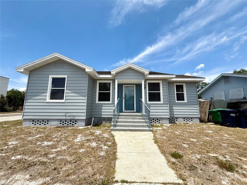Photo of 2323 W North B Street, Tampa, FL 33609 (MLS # TB8505517)