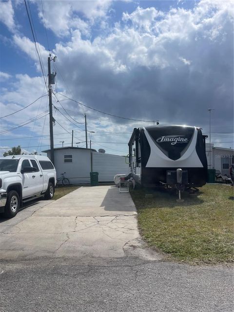 Photo of 40 Illinois Street, Palmetto, FL 34221 (MLS # A4683992)